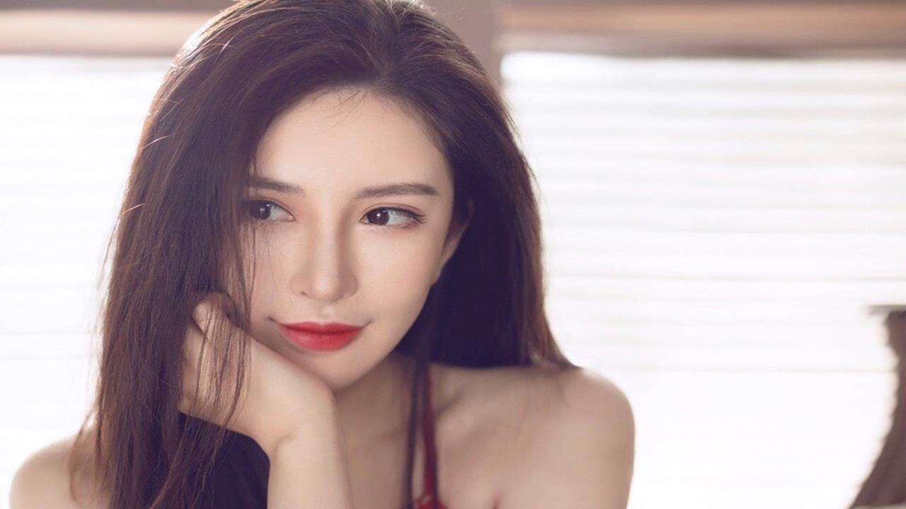 超碰首页:  超碰社区，连接你的数字世界