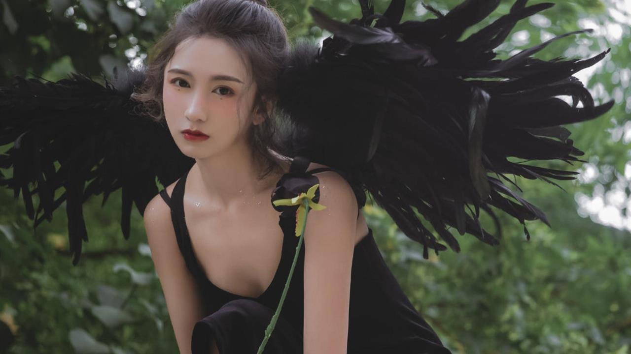 希岛爱理79部作品合集: 探索情感深处的艺术之旅
